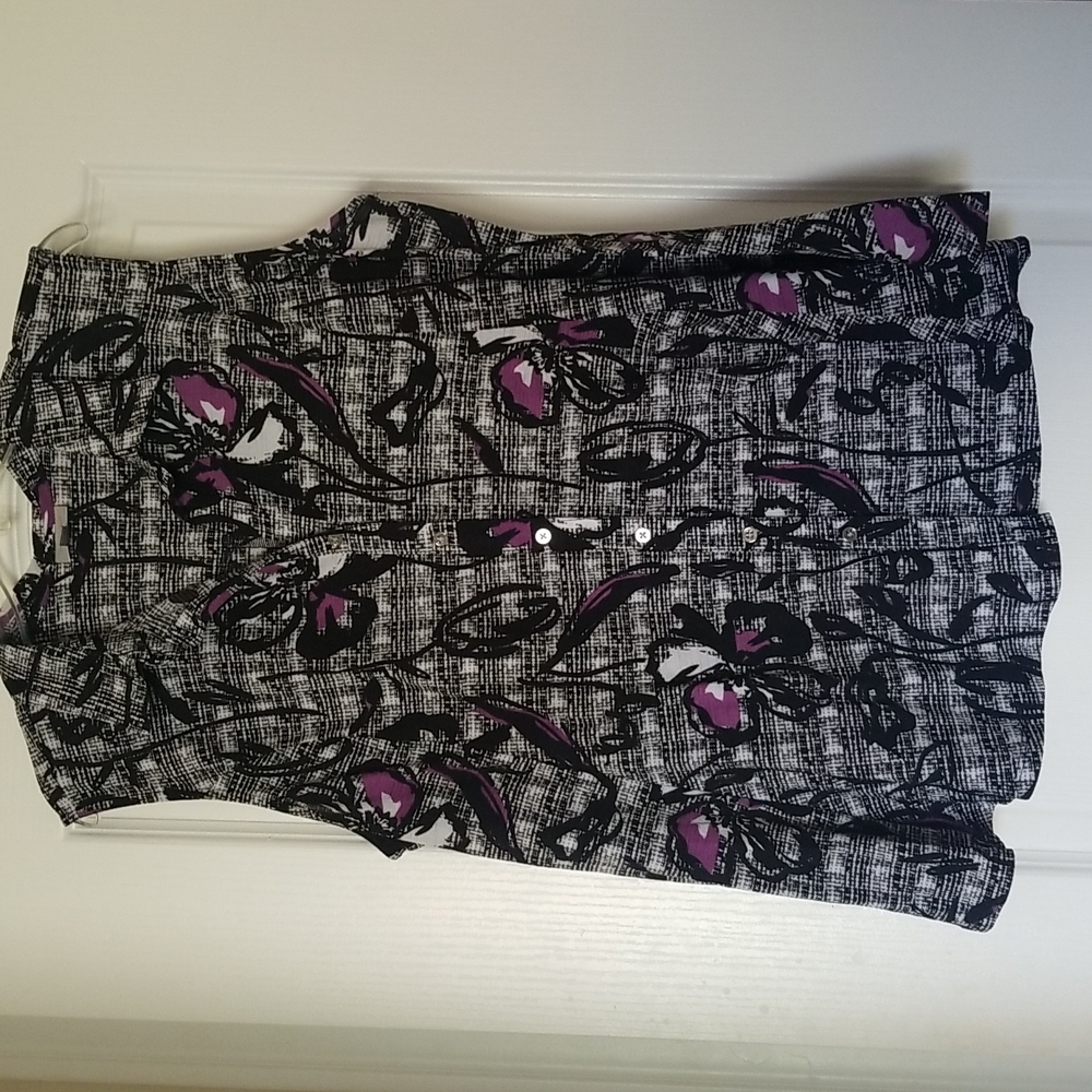 Sleeveless collared button down tunic size 18/20